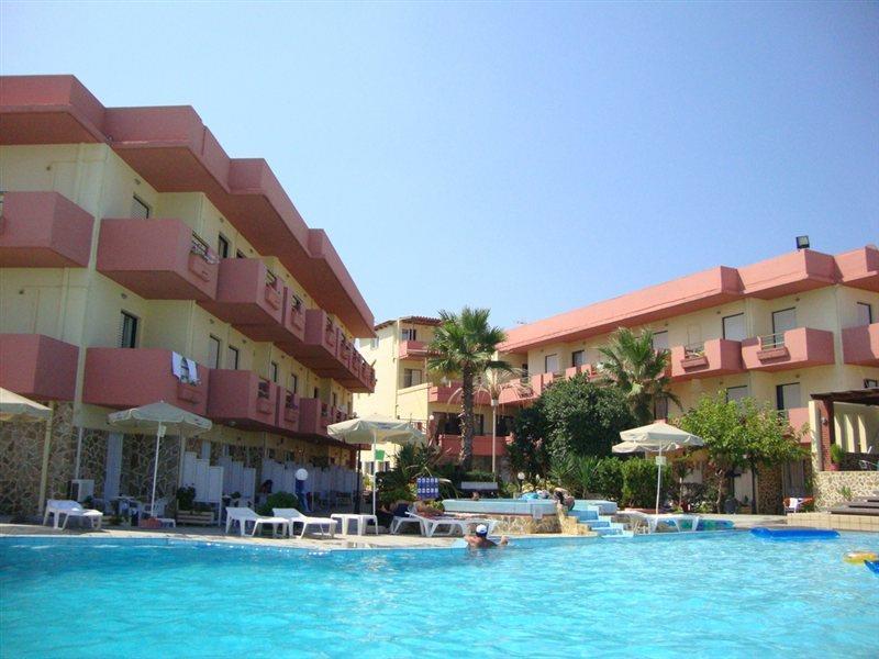 Hotel Haris On The Beach Agia Marina Екстериор снимка